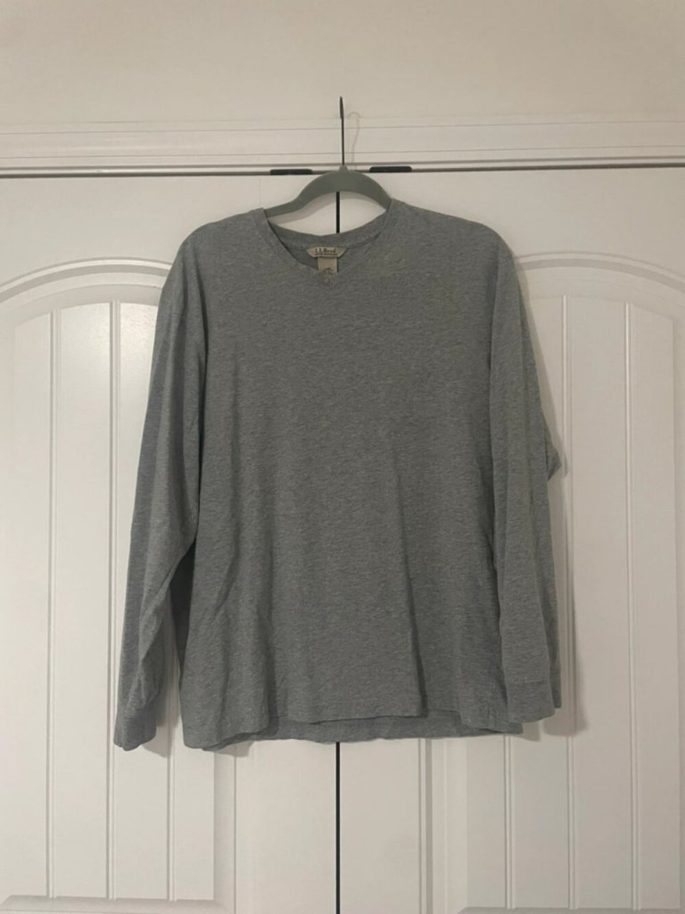 Men's Gray Long Sleeve Crewneck T-Shirt Size M